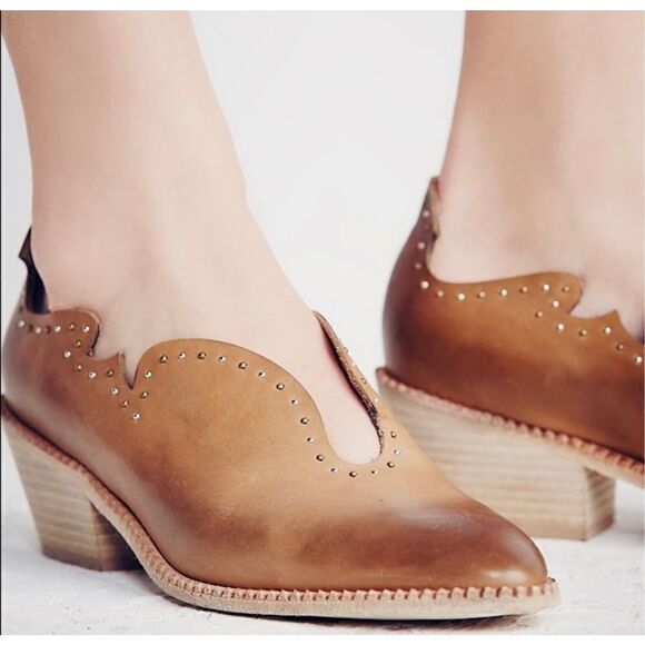 Free People Shoes - Free People Wild Wyoming tan Ankle Boots sz 9‎